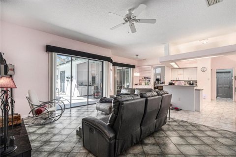 Casa en venta en Trinity, Florida, 4 dormitorios, 268.77 m2 № 1650776 - foto 5