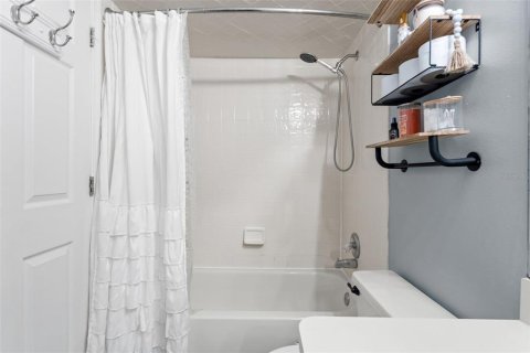 Casa en venta en New Port Richey, Florida, 3 dormitorios, 124.3 m2 № 1650061 - foto 17
