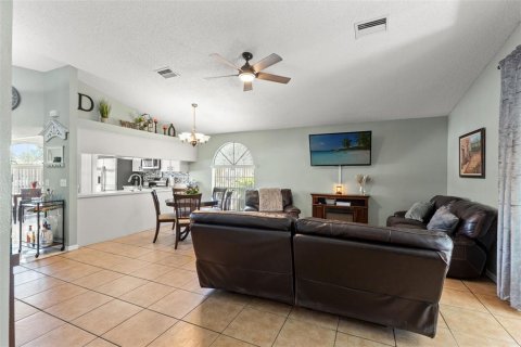 Casa en venta en New Port Richey, Florida, 3 dormitorios, 124.3 m2 № 1650061 - foto 10