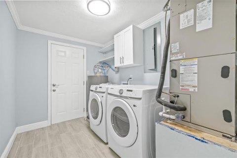 House in Tampa, Florida 3 bedrooms, 105.17 sq.m. № 1778318 - photo 29
