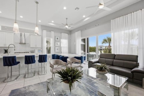 House in Kissimmee, Florida 6 bedrooms, 336.31 sq.m. № 2407051 - photo 5