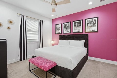 House in Kissimmee, Florida 6 bedrooms, 336.31 sq.m. № 2407051 - photo 30