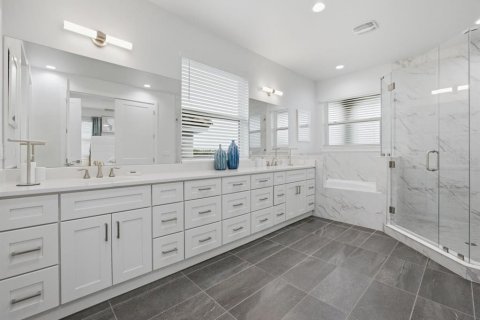 House in Kissimmee, Florida 6 bedrooms, 336.31 sq.m. № 2407051 - photo 21