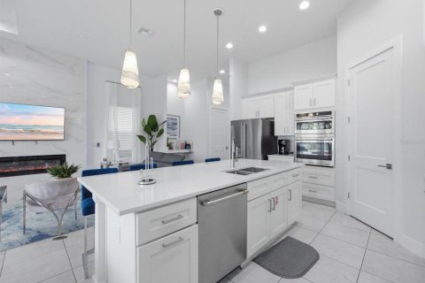 House in Kissimmee, Florida 6 bedrooms, 336.31 sq.m. № 2407051 - photo 10