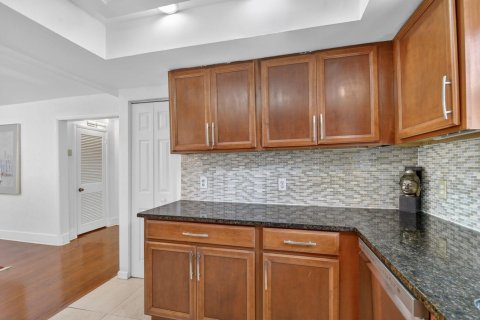 Casa en venta en West Palm Beach, Florida, 4 dormitorios, 286.88 m2 № 2368489 - foto 14