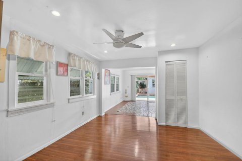 Casa en venta en West Palm Beach, Florida, 4 dormitorios, 286.88 m2 № 2368489 - foto 22