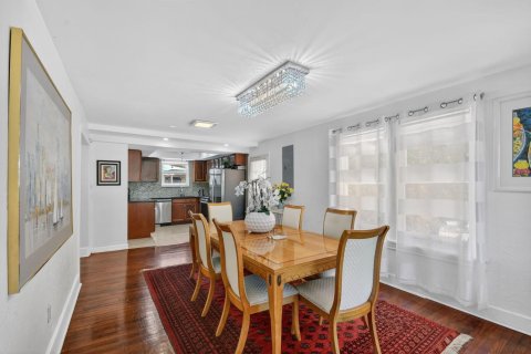 Casa en venta en West Palm Beach, Florida, 4 dormitorios, 286.88 m2 № 2368489 - foto 8
