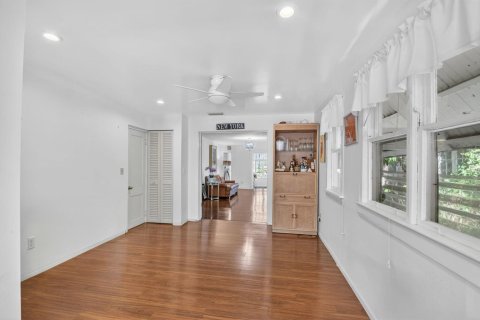 Casa en venta en West Palm Beach, Florida, 4 dormitorios, 286.88 m2 № 2368489 - foto 24