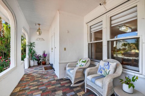Casa en venta en West Palm Beach, Florida, 4 dormitorios, 286.88 m2 № 2368489 - foto 4