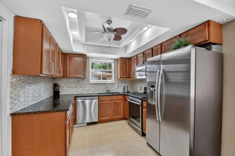 Casa en venta en West Palm Beach, Florida, 4 dormitorios, 286.88 m2 № 2368489 - foto 12