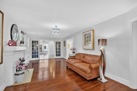Casa en venta en West Palm Beach, Florida, 4 dormitorios, 286.88 m2 № 2368489 - foto 18