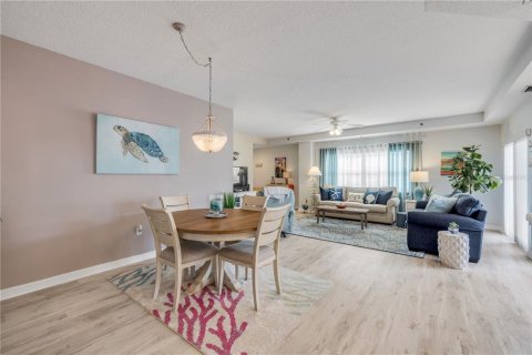 Condo in New Smyrna Beach, Florida, 3 bedrooms  № 2377901 - photo 10