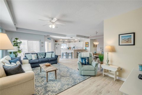 Condo in New Smyrna Beach, Florida, 3 bedrooms  № 2377901 - photo 5