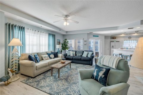 Condo in New Smyrna Beach, Florida, 3 bedrooms  № 2377901 - photo 6