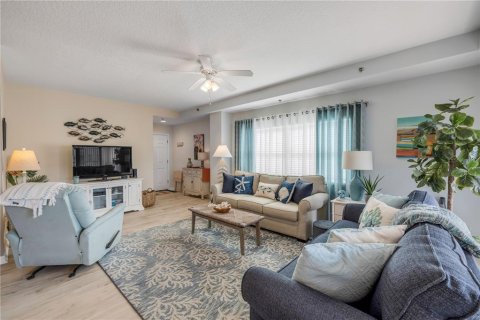Condo in New Smyrna Beach, Florida, 3 bedrooms  № 2377901 - photo 7