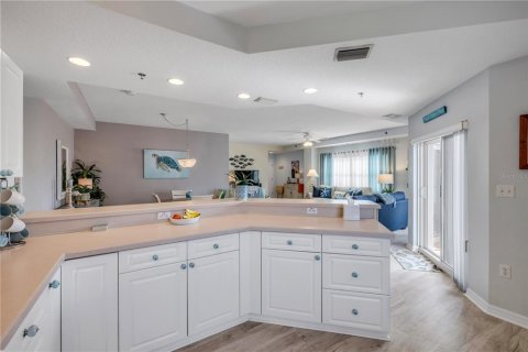 Condo in New Smyrna Beach, Florida, 3 bedrooms  № 2377901 - photo 17