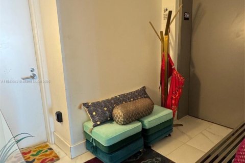 Copropriété à louer à Miami, Floride: 1 chambre, 79.34 m2 № 1839456 - photo 8