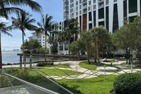 Condo in Miami, Florida, 1 bedroom  № 1839456 - photo 26