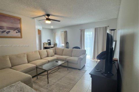 Condominio en alquiler en Lauderdale-by-the-Sea, Florida, 1 dormitorio, 56.67 m2 № 2017691 - foto 14