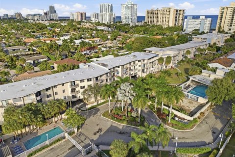Condominio en alquiler en Lauderdale-by-the-Sea, Florida, 1 dormitorio, 56.67 m2 № 2017691 - foto 23