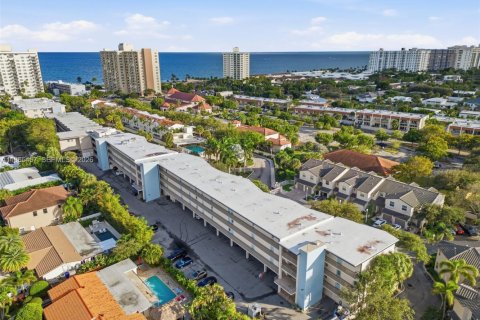 Condominio en alquiler en Lauderdale-by-the-Sea, Florida, 1 dormitorio, 56.67 m2 № 2017691 - foto 25
