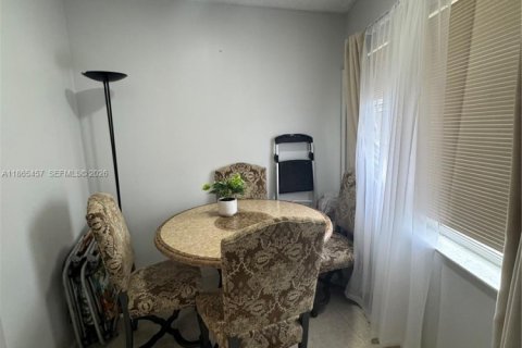 Condominio en alquiler en Lauderdale-by-the-Sea, Florida, 1 dormitorio, 56.67 m2 № 2017691 - foto 9