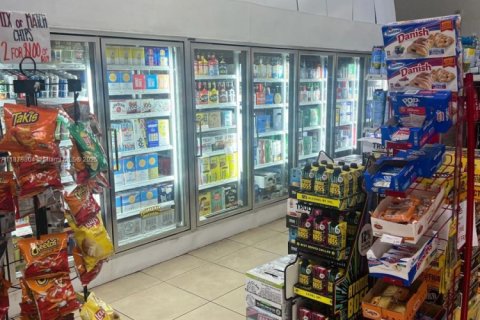 Купить коммерческую недвижимость в Кейп-Корал, Флорида № 1924409 - фото 6