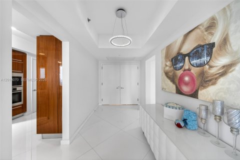 Condo in Hollywood, Florida, 3 bedrooms  № 2076160 - photo 7