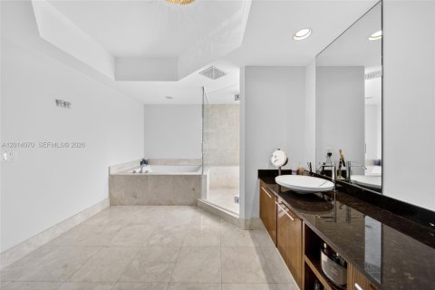 Condo in Hollywood, Florida, 3 bedrooms  № 2076160 - photo 17