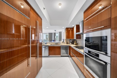 Condo in Hollywood, Florida, 3 bedrooms  № 2076160 - photo 5