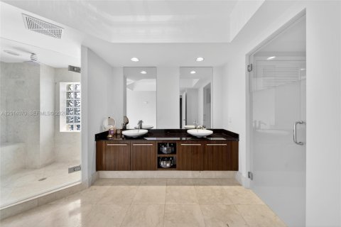 Condo in Hollywood, Florida, 3 bedrooms  № 2076160 - photo 16