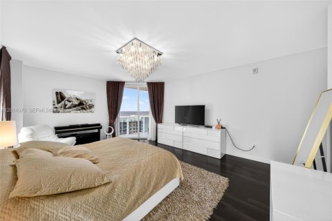 Condo in Hollywood, Florida, 3 bedrooms  № 2076160 - photo 10