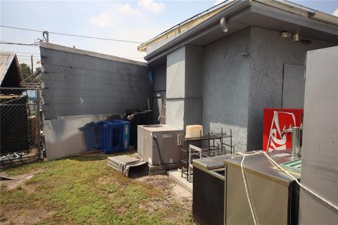 Commercial property in Winter Haven, Florida 179.58 sq.m. № 1870494 - photo 23