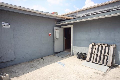 Commercial property in Winter Haven, Florida 179.58 sq.m. № 1870494 - photo 22
