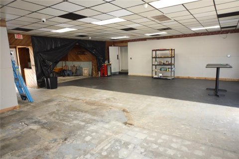 Commercial property in Winter Haven, Florida 179.58 sq.m. № 1870494 - photo 4