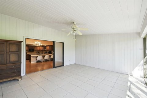 House in Winter Haven, Florida 4 bedrooms, 288.83 sq.m. № 1520013 - photo 23