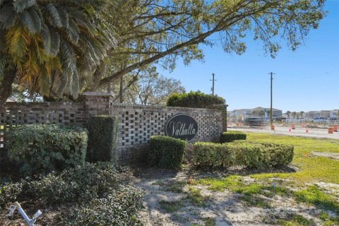 House in Winter Haven, Florida 4 bedrooms, 288.83 sq.m. № 1520013 - photo 29