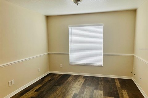 House in Tampa, Florida 3 bedrooms, 127.93 sq.m. № 1819525 - photo 4