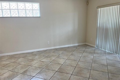House in Tampa, Florida 3 bedrooms, 127.93 sq.m. № 1819525 - photo 9