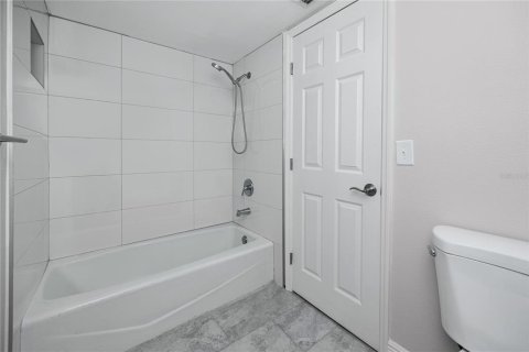Condo in Saint Petersburg, Florida, 2 bedrooms  № 2196872 - photo 29