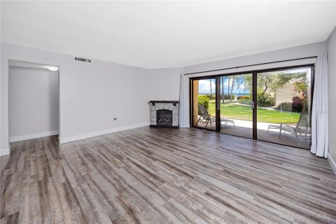 Condo in Saint Petersburg, Florida, 2 bedrooms  № 2196872 - photo 20