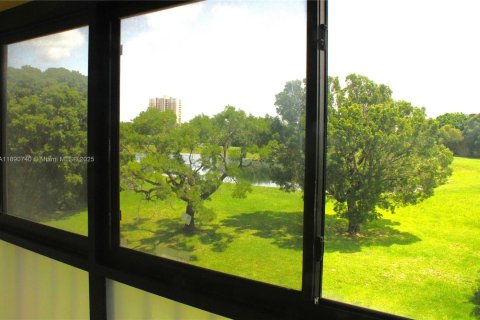 Copropriété à louer à Miami, Floride: 1 chambre, 61.97 m2 № 1951755 - photo 12