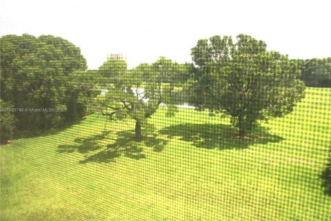 Copropriété à louer à Miami, Floride: 1 chambre, 61.97 m2 № 1951755 - photo 13