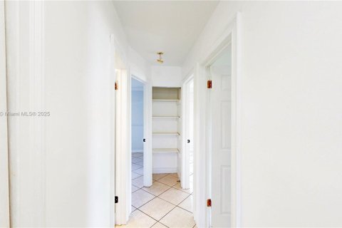 House in Homestead, Florida 4 bedrooms, 188.03 sq.m. № 1895927 - photo 27