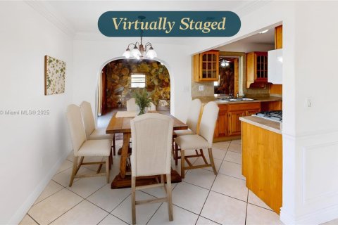 House in Homestead, Florida 4 bedrooms, 188.03 sq.m. № 1895927 - photo 21