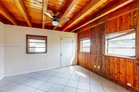 House in Homestead, Florida 4 bedrooms, 188.03 sq.m. № 1895927 - photo 17