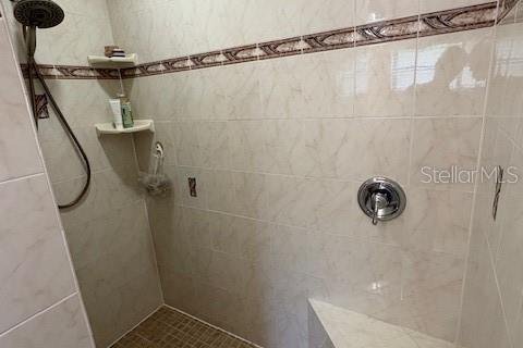 Casa en venta en Spring Hill, Florida, 5 dormitorios, 328.87 m2 № 1762253 - foto 17