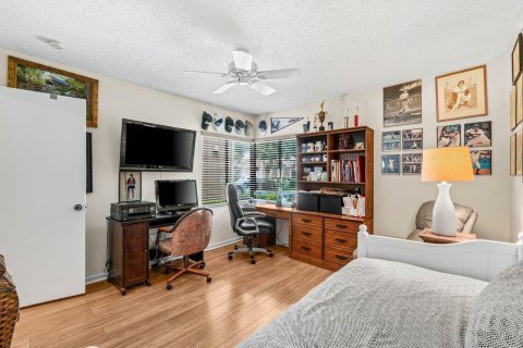 Condo in Boca Raton, Florida, 2 bedrooms № 2181911 - photo 21