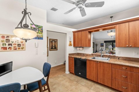 Condo in Boca Raton, Florida, 2 bedrooms № 2181911 - photo 8
