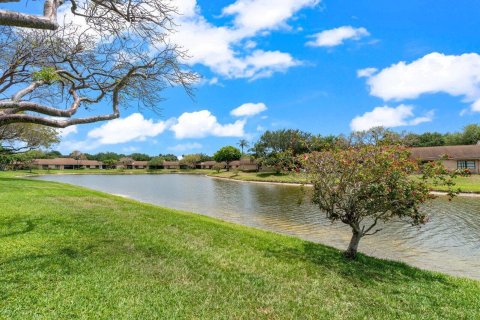 Condo in Boca Raton, Florida, 2 bedrooms № 2181911 - photo 27